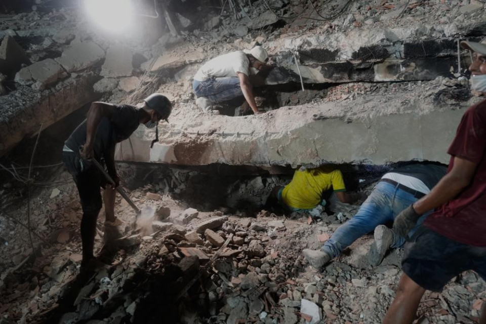Sale a 3.889 il bilancio delle vittime del terremoto in Venezuela