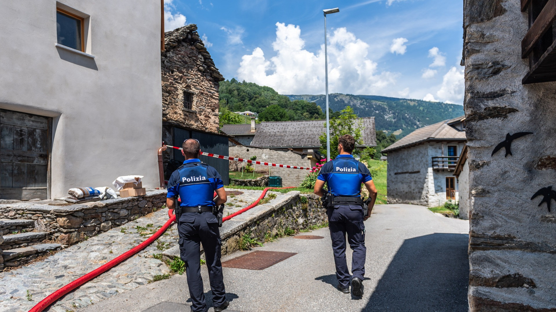 «Che strazio, vola alto, ti porteremo sempre nel cuore»