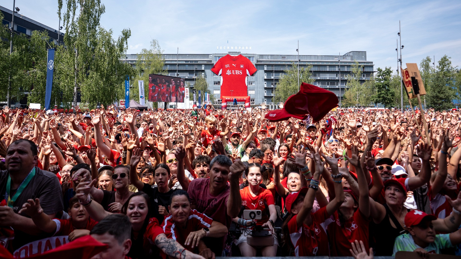 A Zurigo è festa grande per la Svizzera