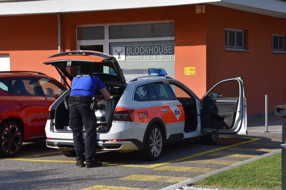 Le armerie sono nel mirino: «Soldati» a partire da 500 euro a colpo
