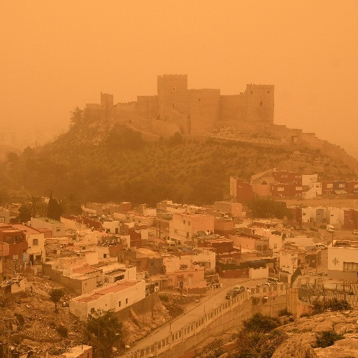 La polvere del Sahara invade sempre più l'Europa: aumenta l'inquinamento atmosferico