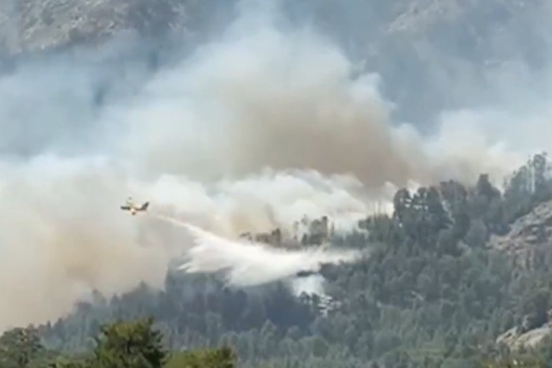 Corsica, 200 escursionisti confinati in un rifugio a causa di un incendio