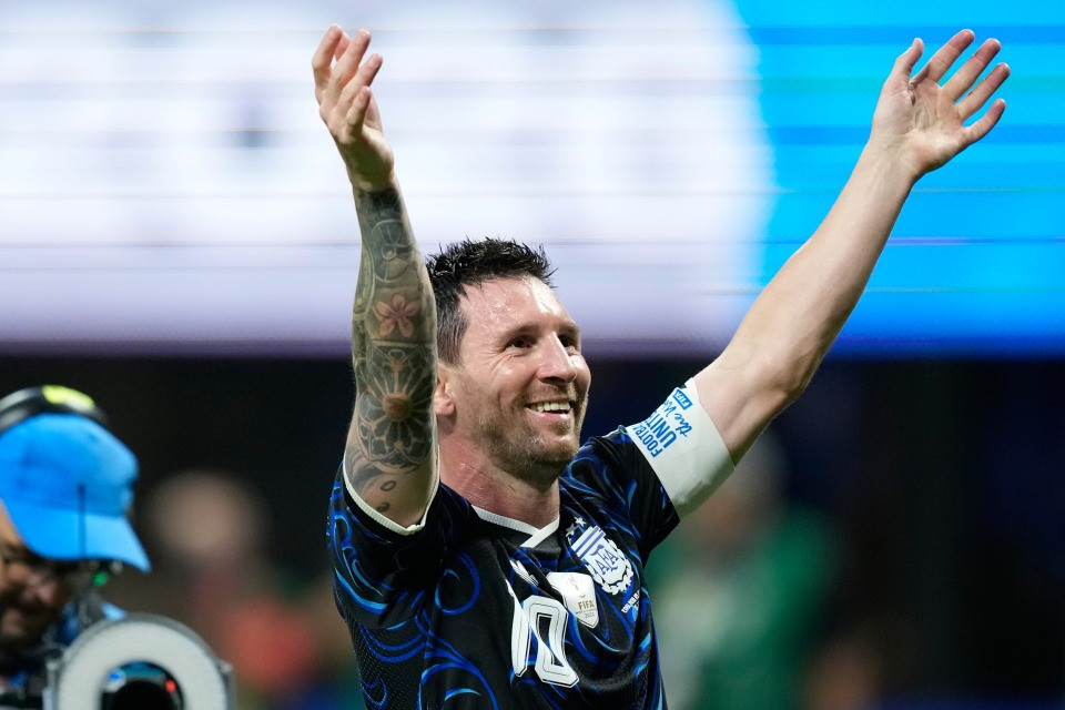 Un popolo intero ai suoi piedi: la maestosità di Lionel Messi