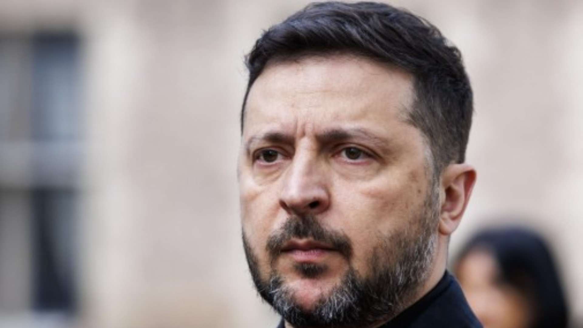 Zelensky: «Quattro persone sono morte negli attacchi notturni russi»