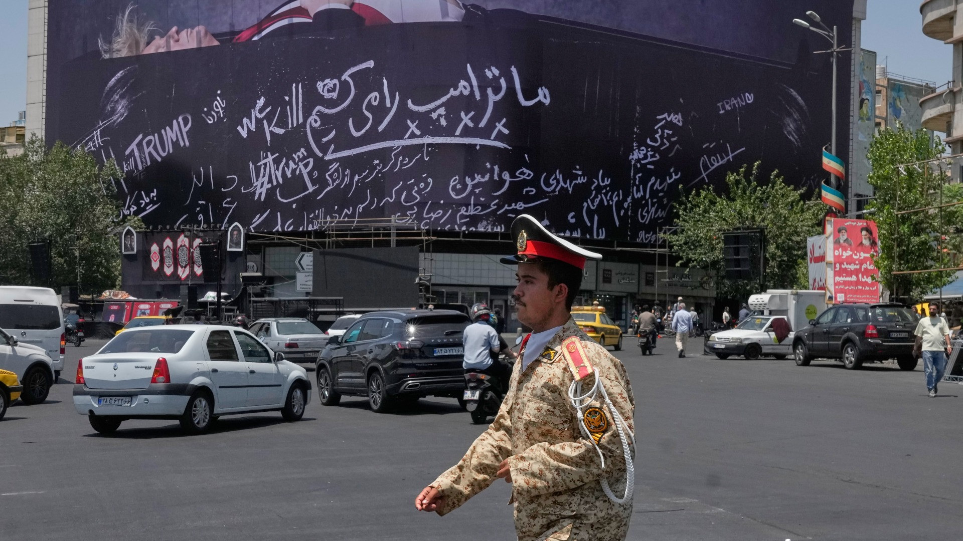 Nuovi attacchi americani sull'Iran, Teheran risponde con droni su Bahrein e Kuwait