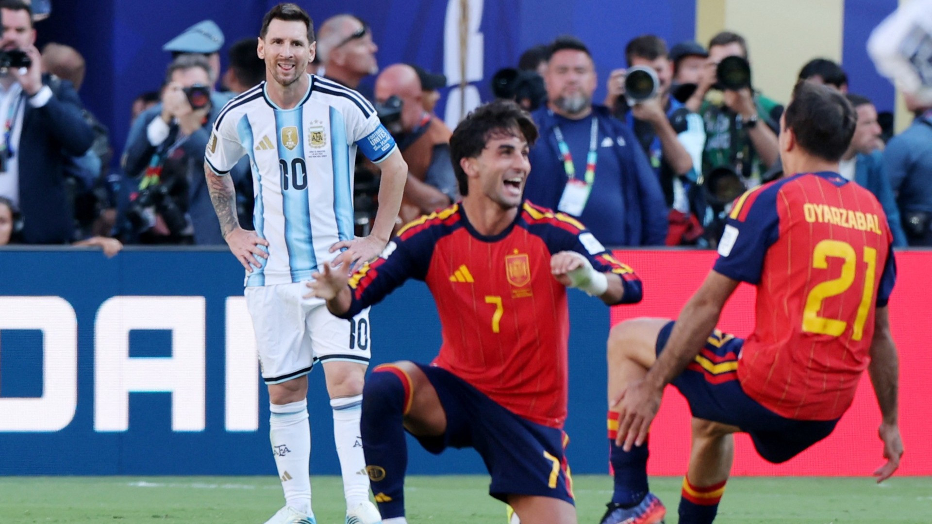 Brilla la seconda stella spagnola, cala il sipario su Lionel Messi
