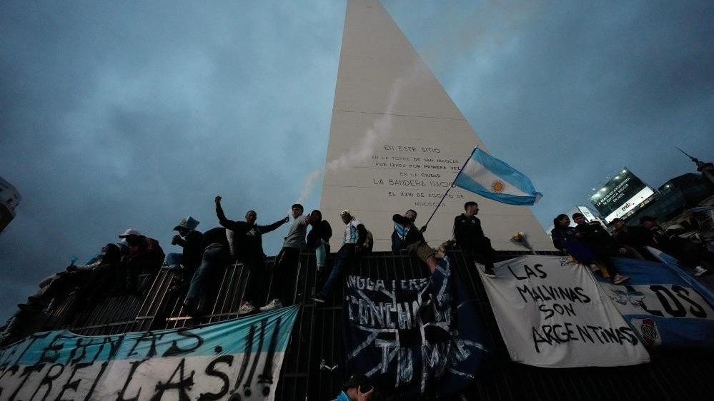 Scontri tra tifosi e polizia a Buenos Aires dopo la finale dei Mondiali