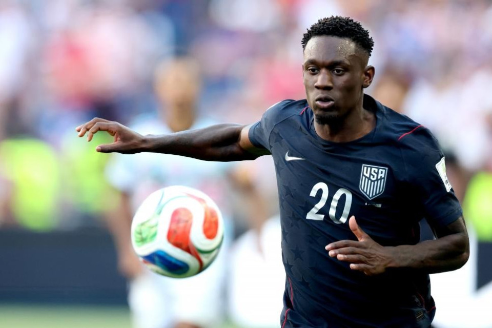 Caso Balogun, proteste davanti alla sede della FIFA a Zurigo
