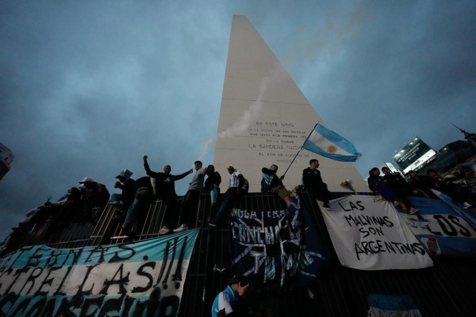Scontri tra tifosi e polizia a Buenos Aires dopo la finale dei Mondiali