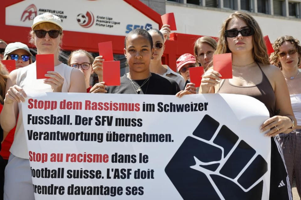 Consegnata la petizione «Basta al razzismo nel calcio svizzero»