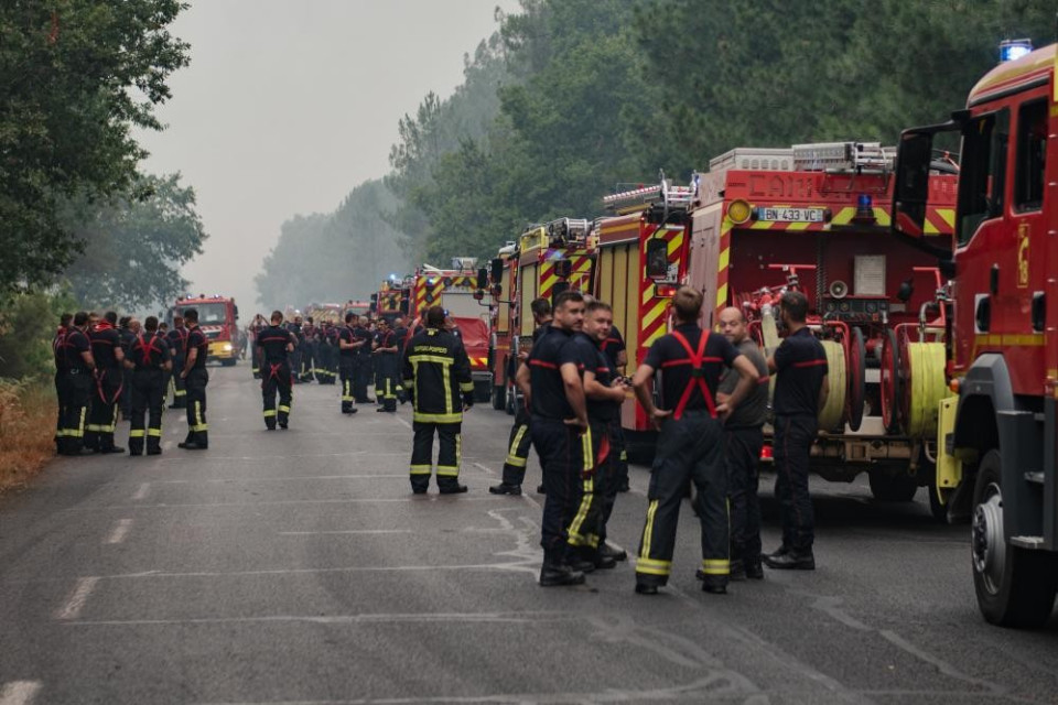 Una trentina di pompieri romandi in rinforzo a Bordeaux