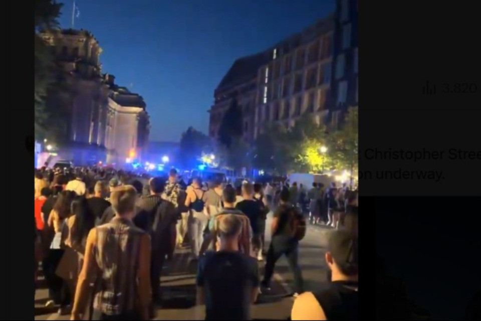 Furgone sulla folla a Berlino: un morto e 15 feriti