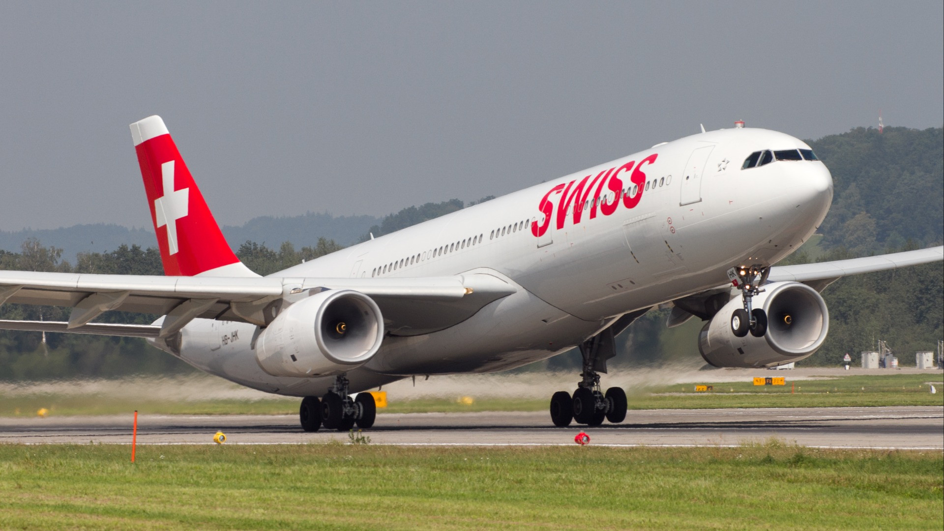 Volo Swiss diretto a New York costretto a un atterraggio a Bangor