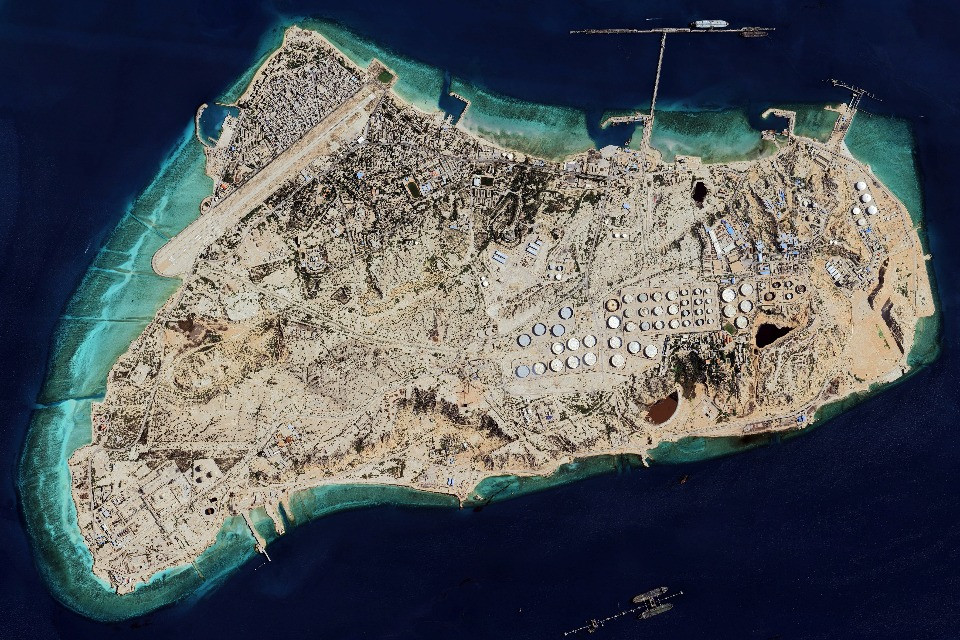 Trump ammonisce l'Iran con simulazioni di attacchi all'isola di Kharg