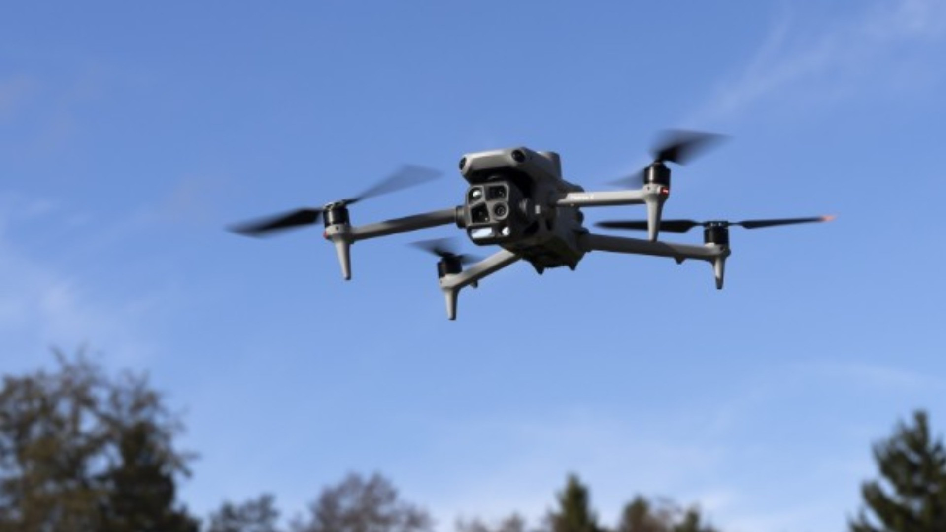 Attacco ucraino a Mosca con un centinaio di droni