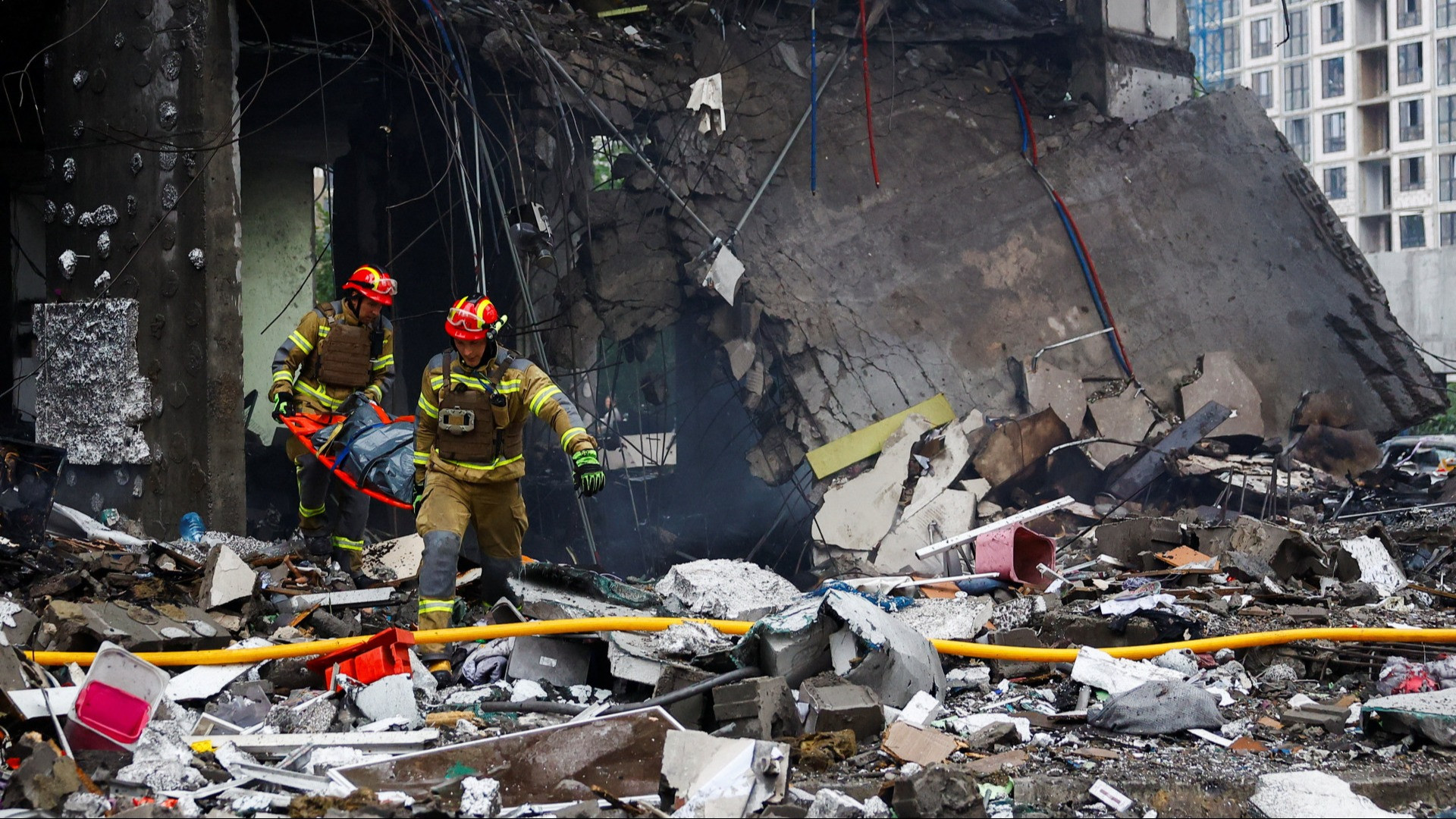 Attacco russo su Kiev, nove morti