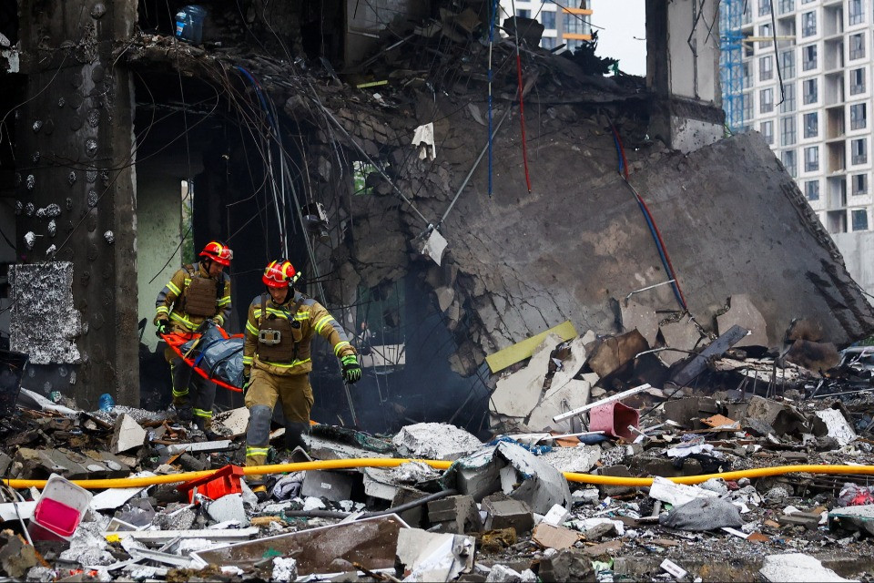 Attacco russo su Kiev, nove morti