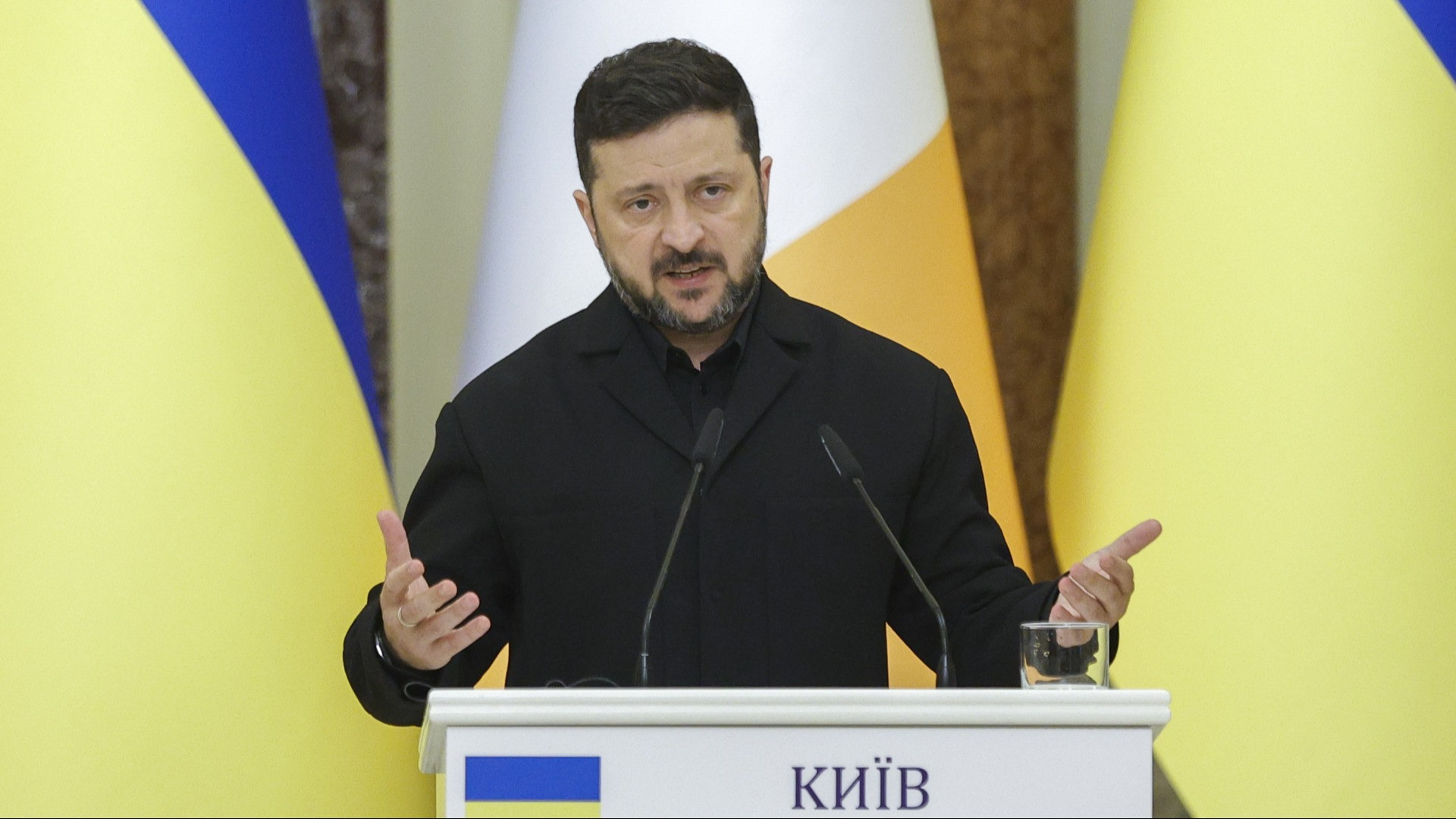 Zelensky attua nuove sanzioni contro le imprese che riforniscono la Russia
