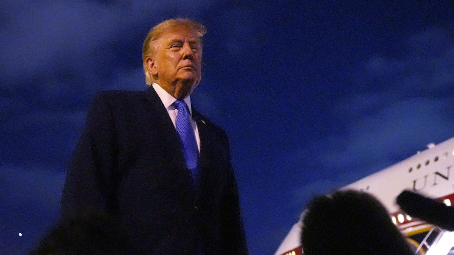 Trump: «Lo Stretto di Hormuz si aprirà molto presto, altrimenti l'Iran subirà colpi durissimi»