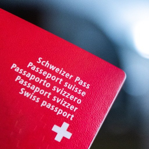 La lettera che nessuno legge: così migliaia di giovani rischiano di perdere il passaporto svizzero