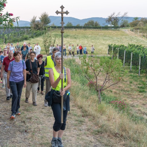 In processione pregando il cielo: «Donaci il dono della pioggia»