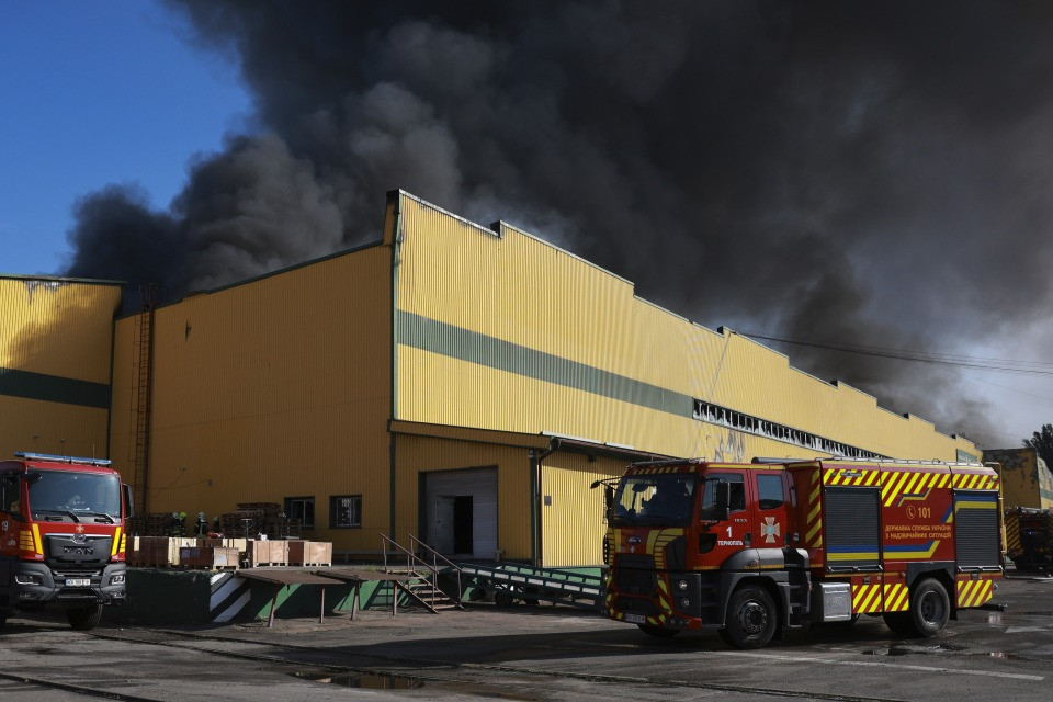 Massicci raid russi su Kiev, almeno 15 morti