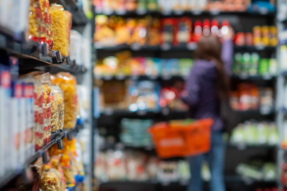 Litiga con la cassiera e Migros lo bandisce per cinque anni