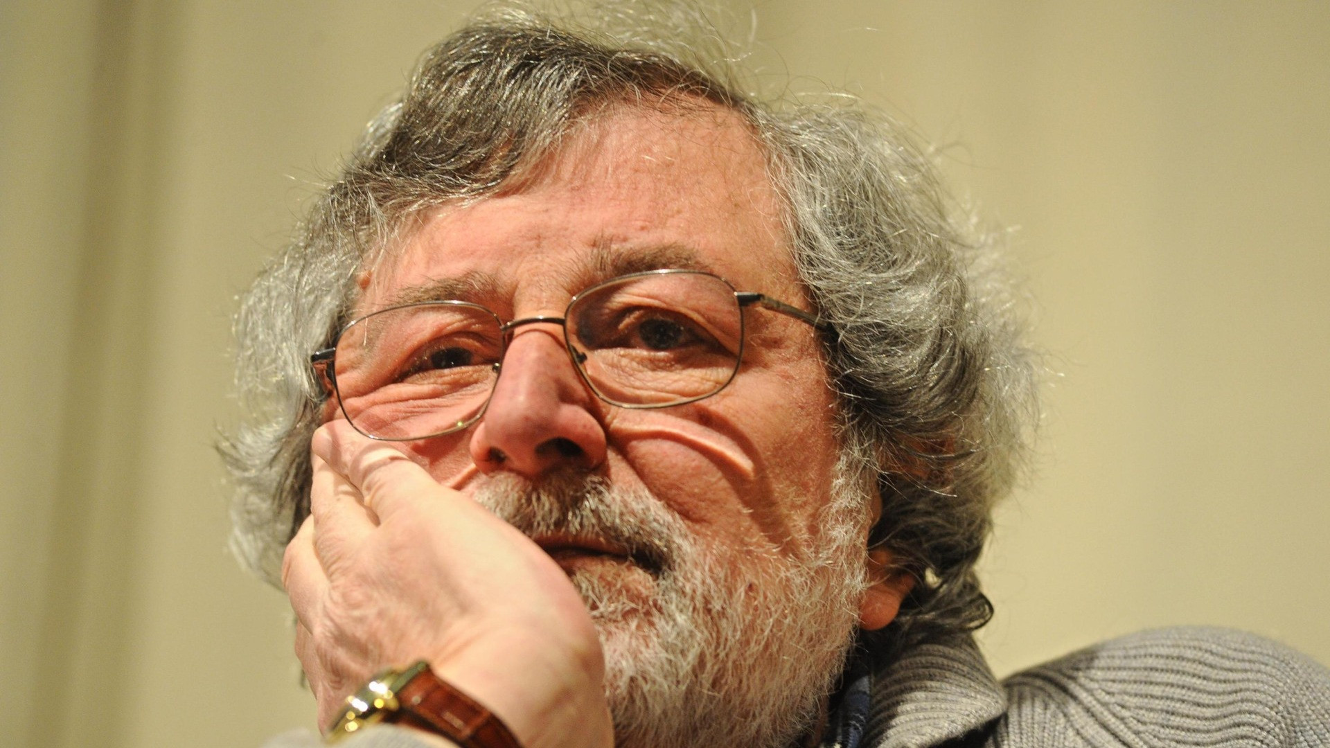 Francesco Guccini, il «maestro» dei cantautori italiani che ha segnato più generazioni