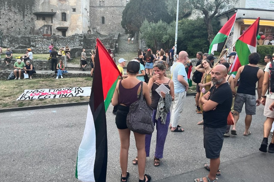 Presidio pro-Palestina davanti al Palacinema