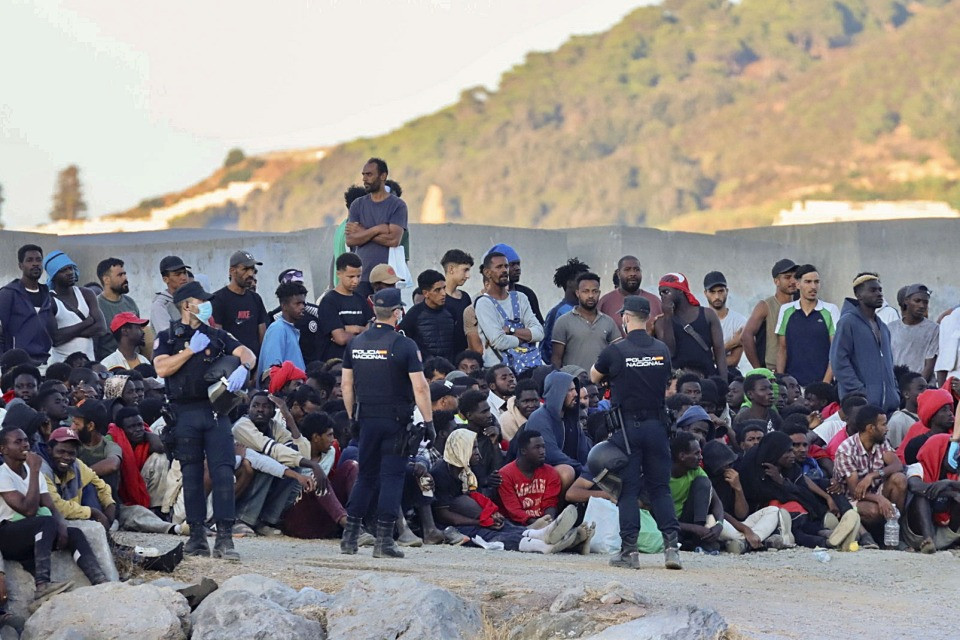 Ceuta non torna alla normalità e teme un assalto a Ferragosto