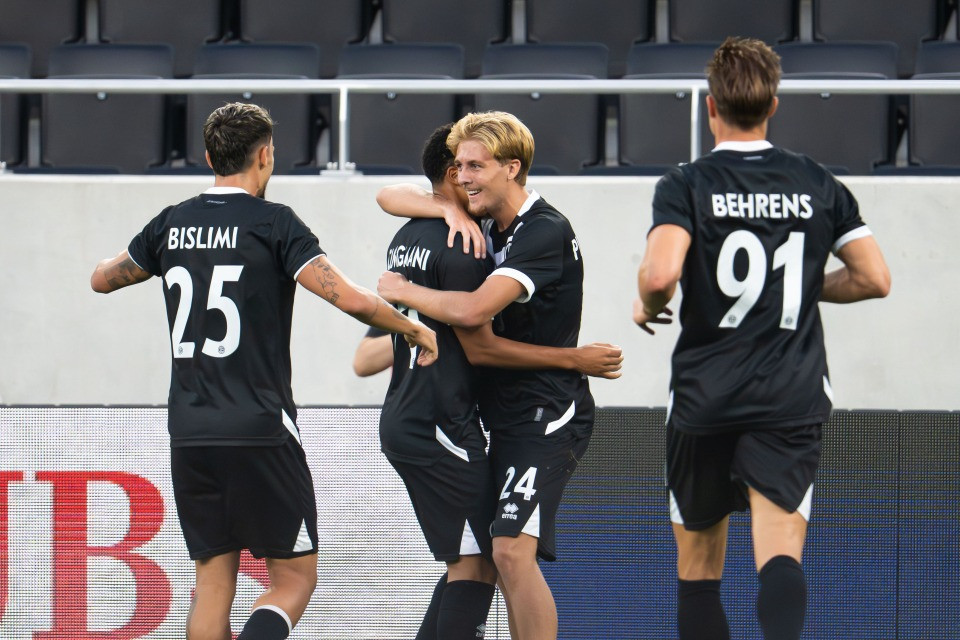 Le bollicine le porta Pihlström; Dos Santos è senza brio