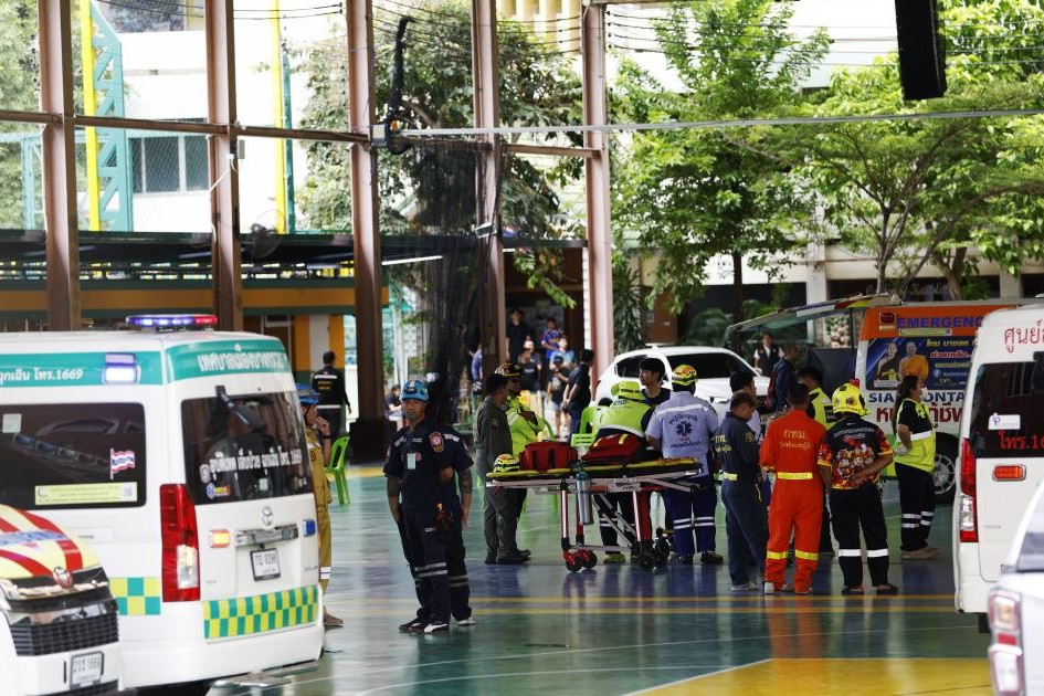 Orrore a Bangkok: uccide i nonni, poi va a scuola e fa una strage
