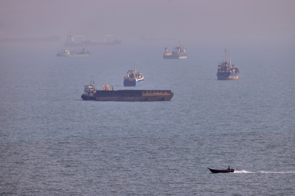 Teheran: «Lo Stretto di Hormuz resterà chiuso finché gli USA non cambieranno atteggiamento»