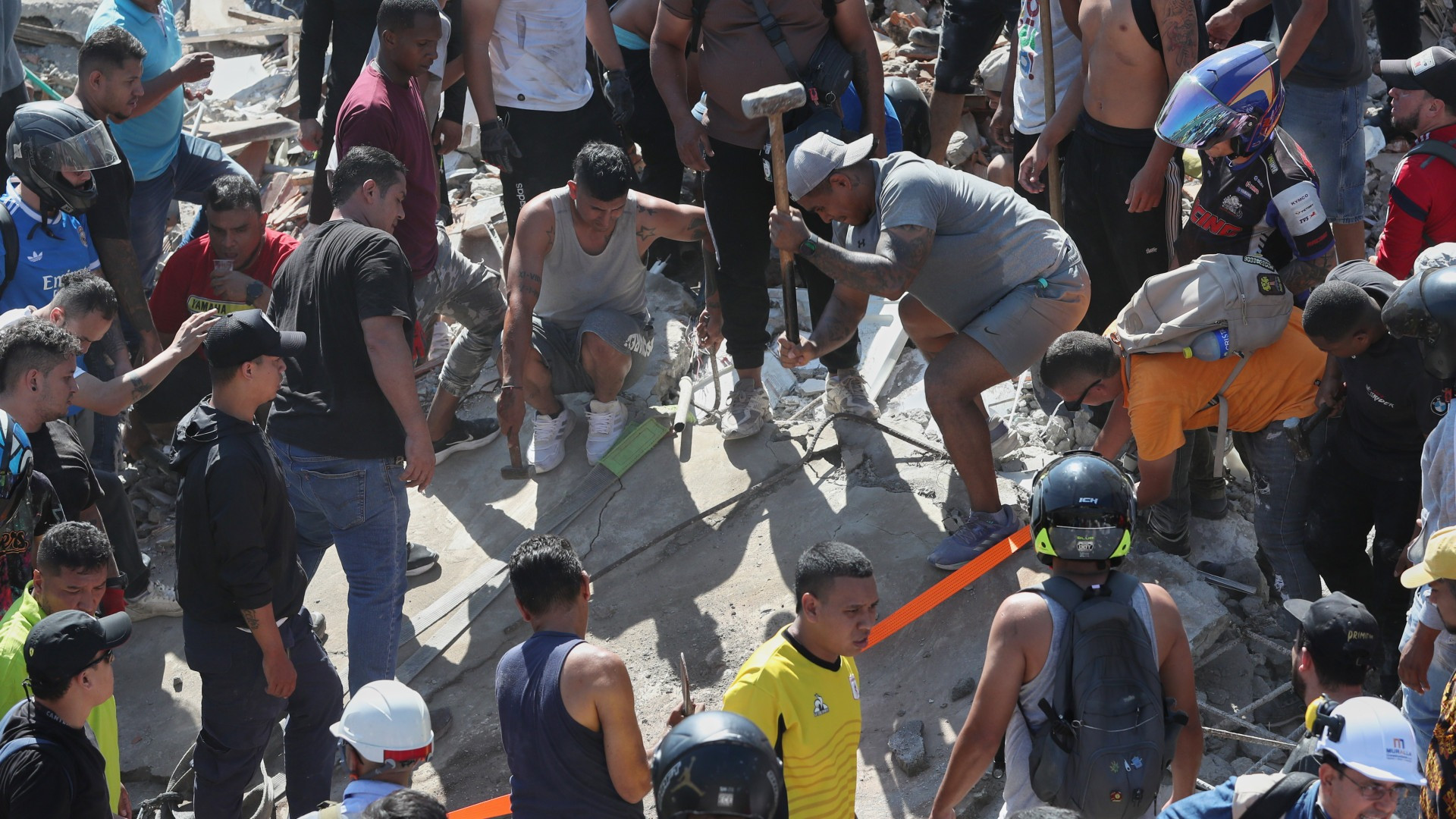 Terremoto di magnitudo 7.4 in Colombia: morti, feriti e gravi danni