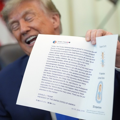 I post in vendita a 100 mila dollari costano a Trump una denuncia