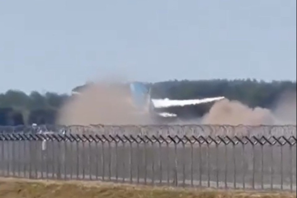 Paura a Monaco, aereo di Vietnam Airlines tocca terra con la coda durante il decollo