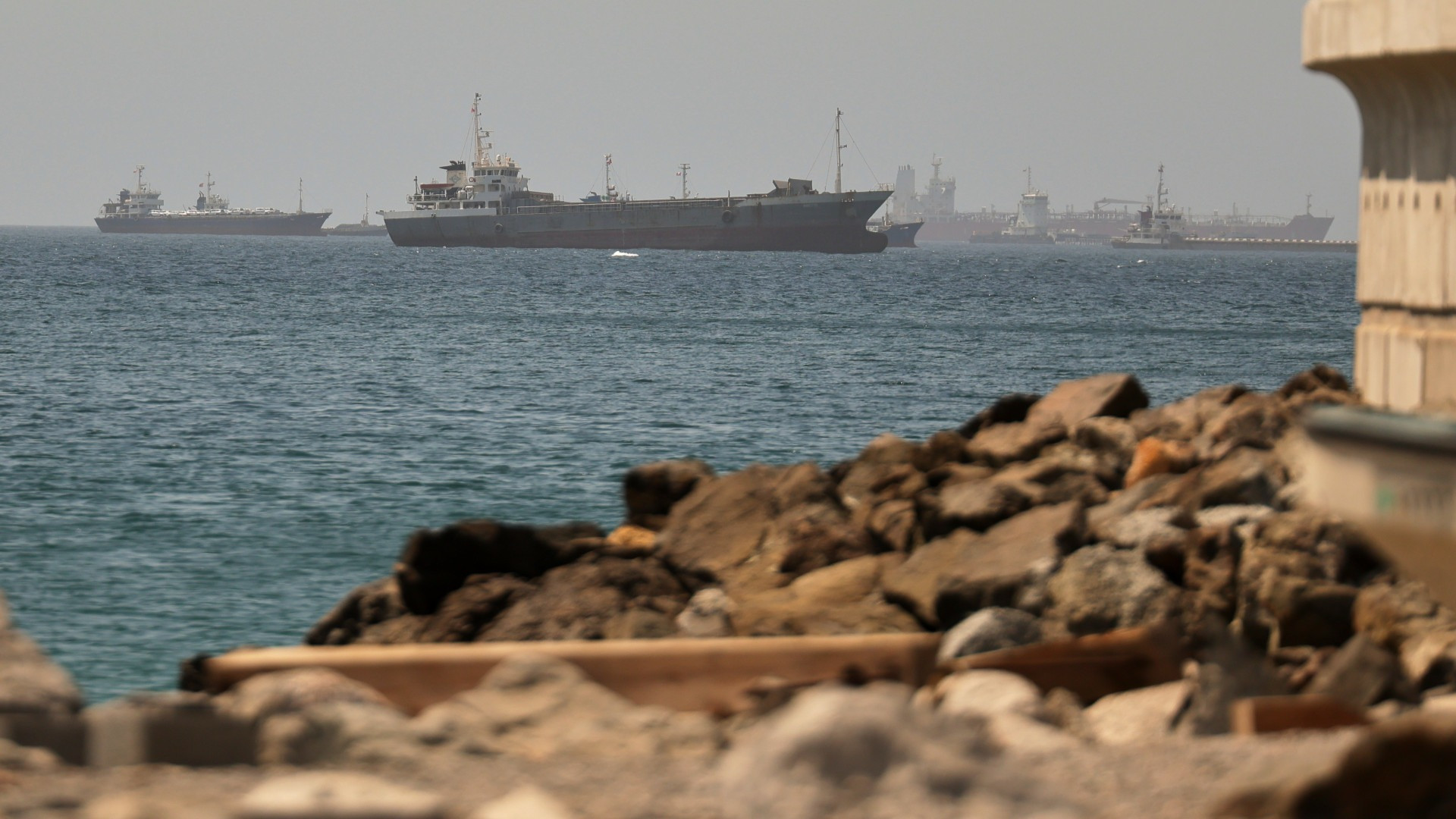 «Trump cambia strategia con l'Iran, blocca i colloqui e punta a soffocarlo gradualmente»