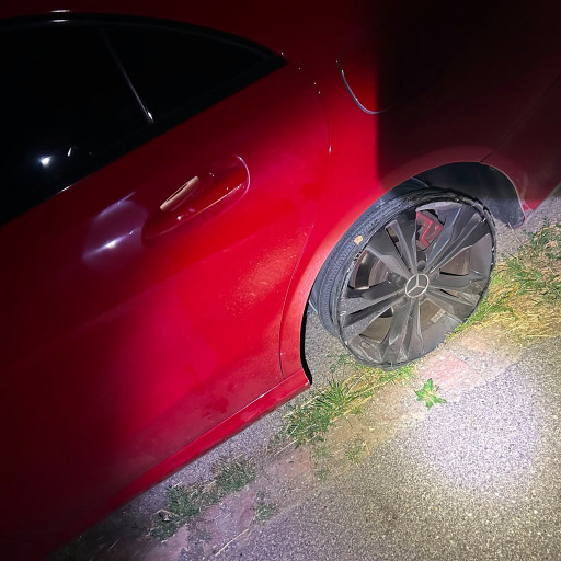Rubano un'auto di lusso a Bienne, fermati in Francia