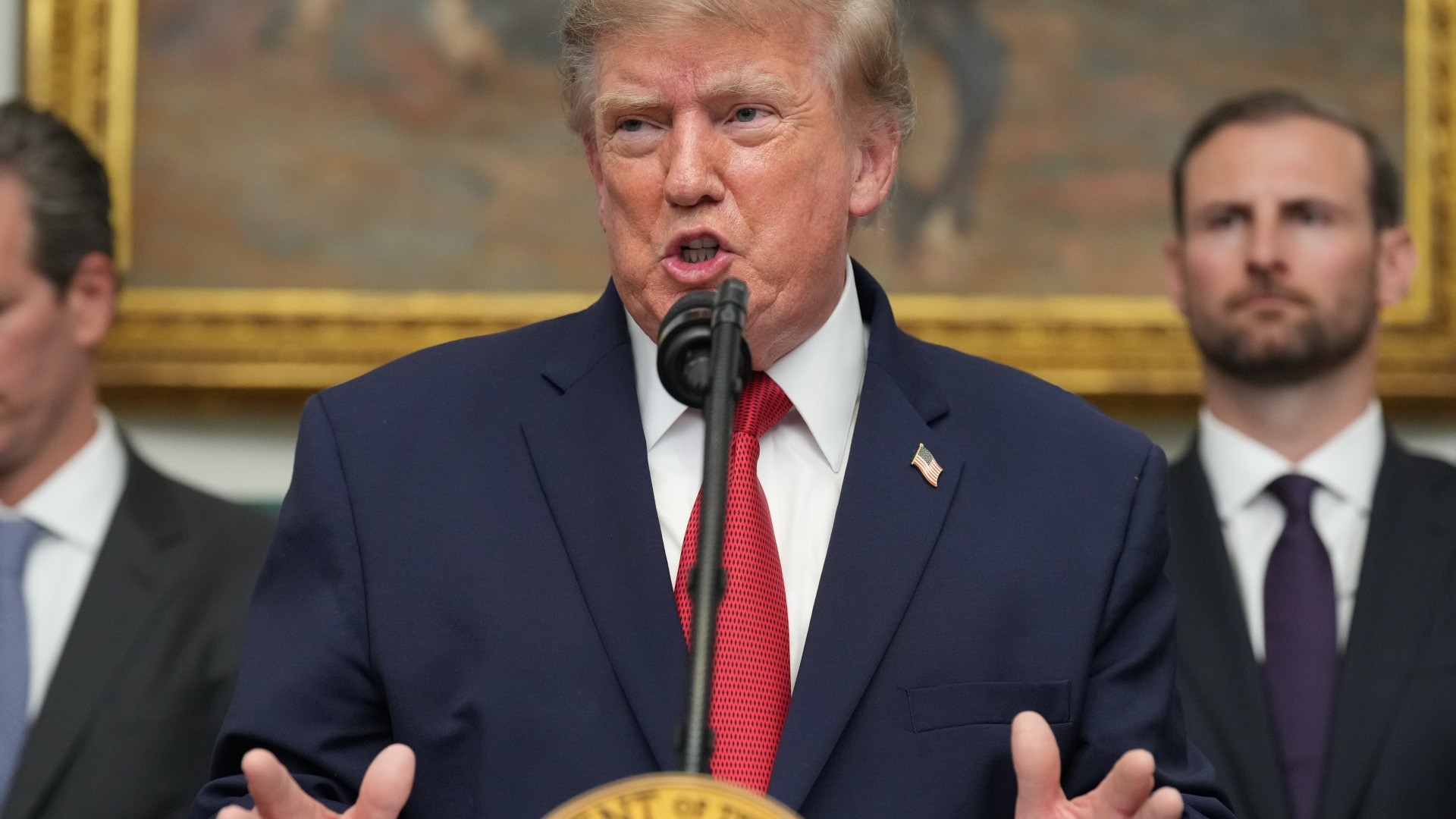 Trump: «Guerra economica contro l'Iran» e minaccia chi aiuta Teheran