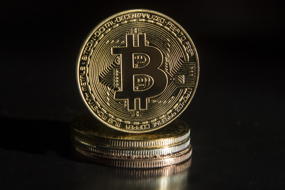 Il bitcoin corre e supera i 70 mila dollari, ma il balzo potrebbe avere il fiato corto
