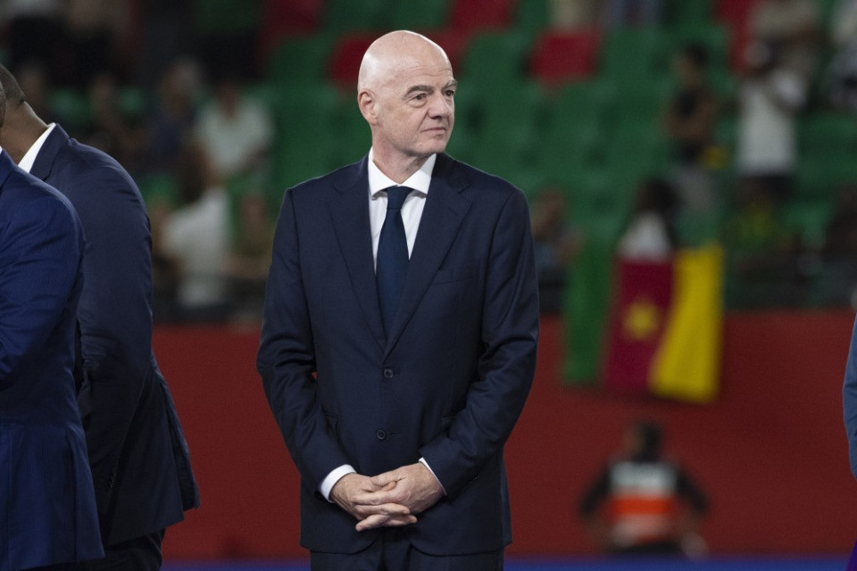 Una coalizione di associazioni di tifosi chiede le dimissioni di Infantino