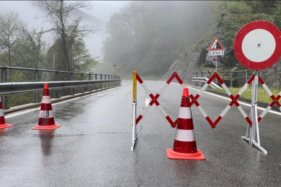 Colate detritiche in Mesolcina e Calanca, strade ancora chiuse