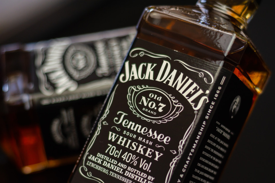 Il Jack Daniel's in crisi, è lite fra gli eredi del whisky