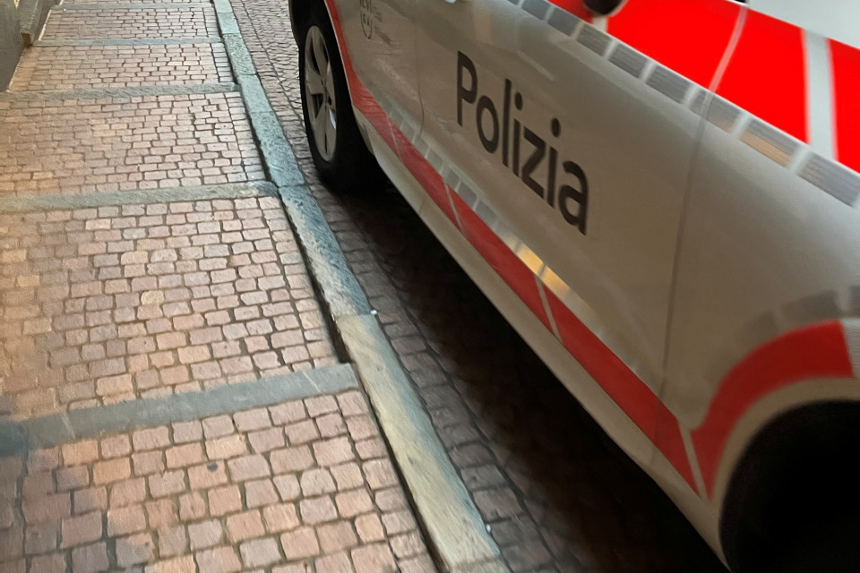 Lite in piazza Cioccaro, un uomo è stato colpito con una bottiglia