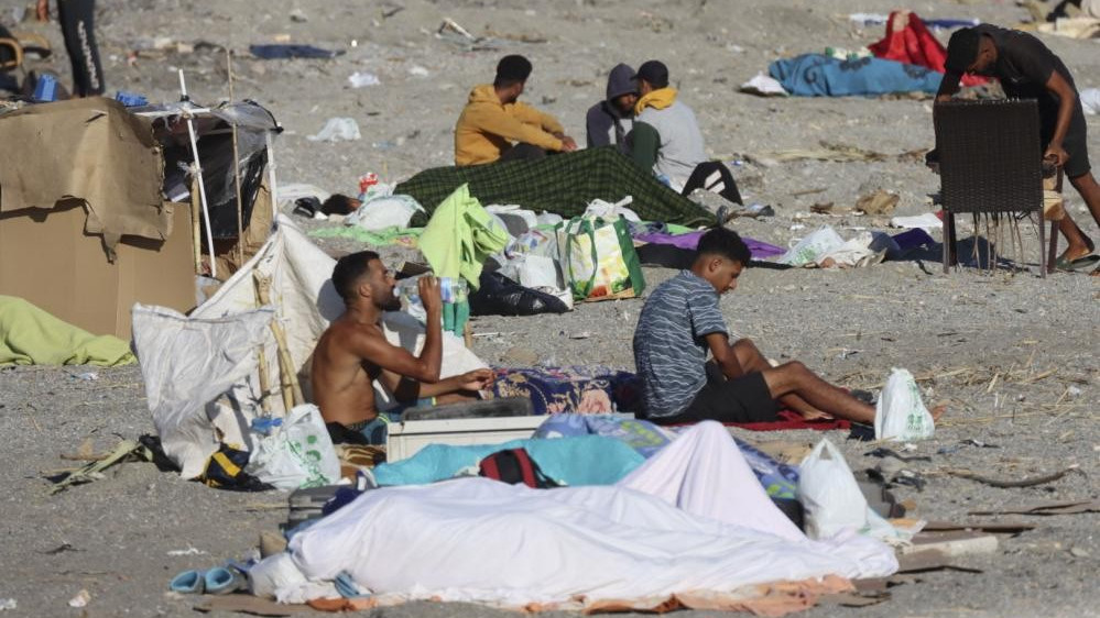 Crisi a Ceuta, la Spagna chiede formalmente a Bruxelles i fondi di emergenza