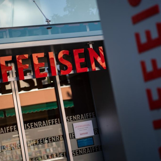 Raiffeisen Svizzera, un buon semestre ma in futuro si ottimizzeranno i costi