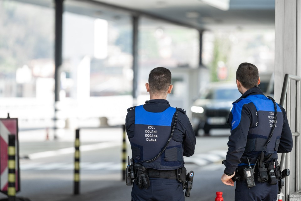 Condannato lo spallone che trasportava (tanti) soldi contaminati