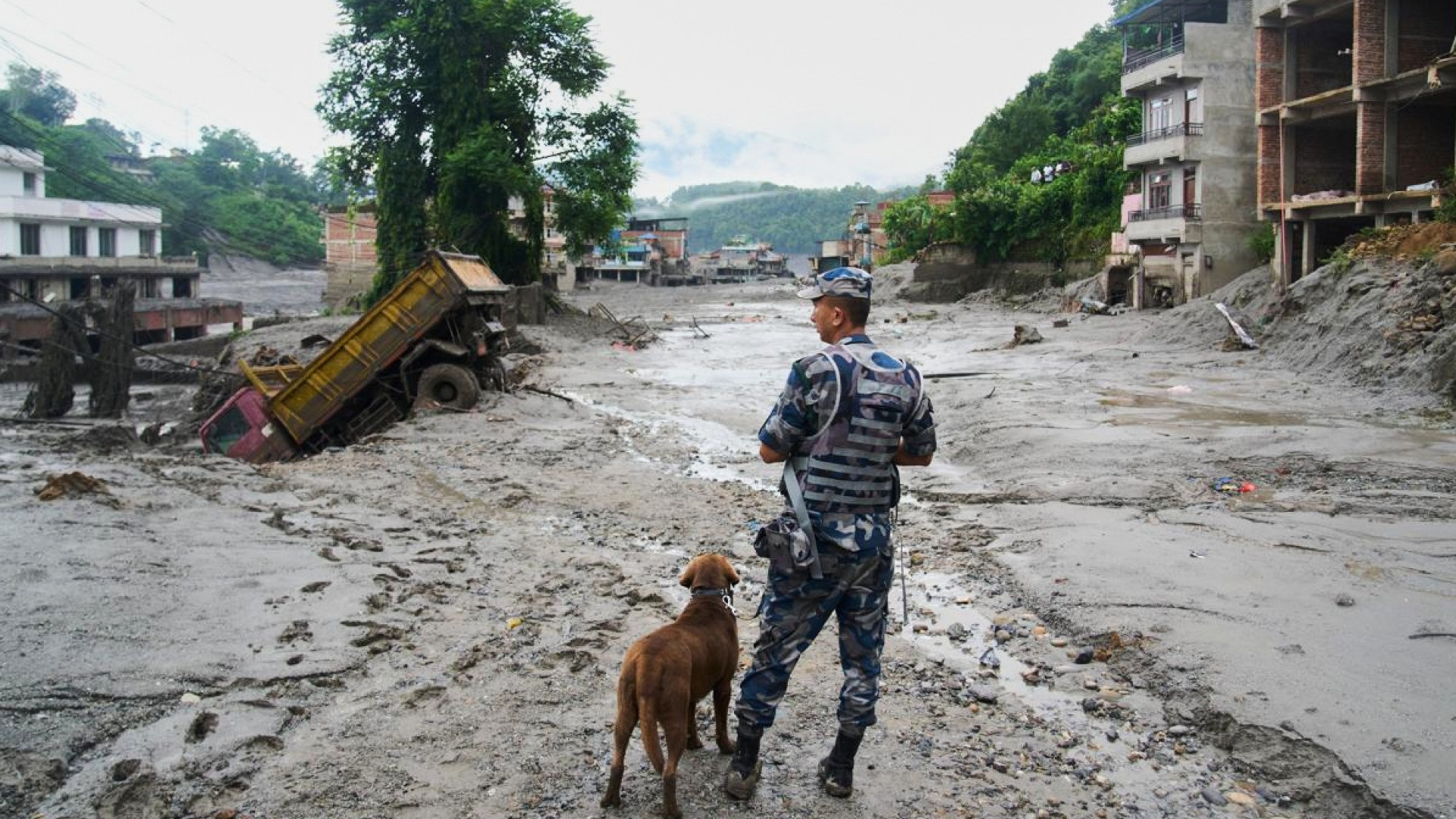 Alluvione in Nepal, tra i dispersi anche un cittadino svizzero
