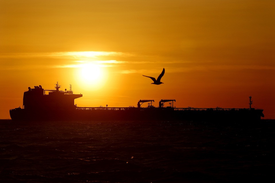 Colpita una petroliera nello Stretto di Hormuz