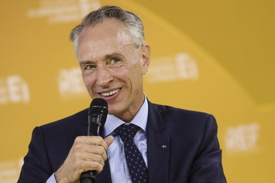 Il numero uno di AXA lascia il consiglio di fondazione del WEF
